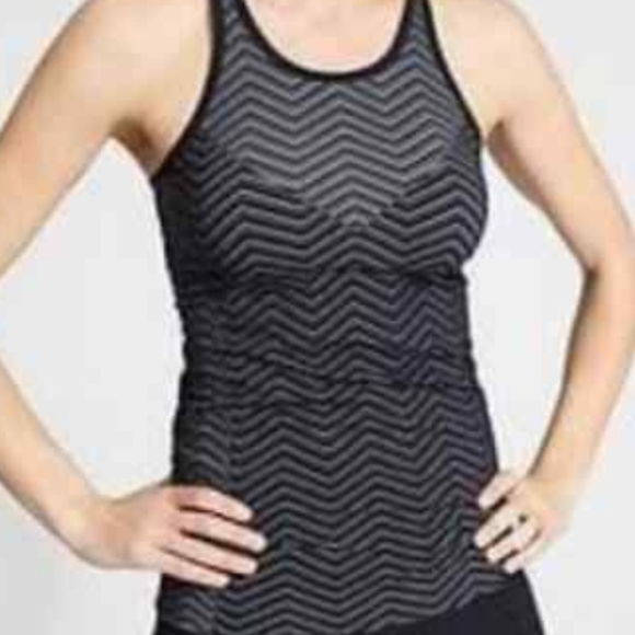 Athleta finish fast Sporty Fitness Workout chevron tank XL - Picture 9 of 9